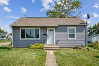 1060 NE 17th Street, Cedar Rapids, IA 52402