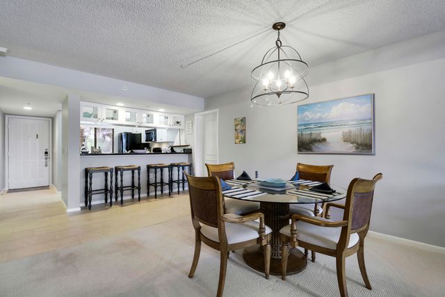1601 Marina Isle Way 202, Jupiter, FL 33477