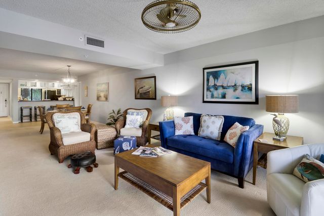 1601 Marina Isle Way 202, Jupiter, FL 33477