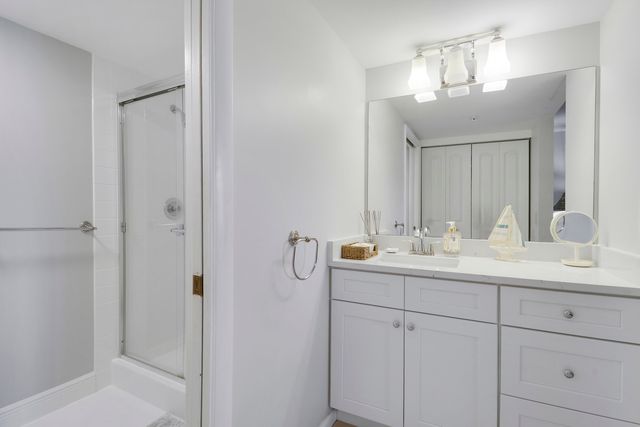 1601 Marina Isle Way 202, Jupiter, FL 33477