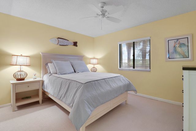 1601 Marina Isle Way 202, Jupiter, FL 33477
