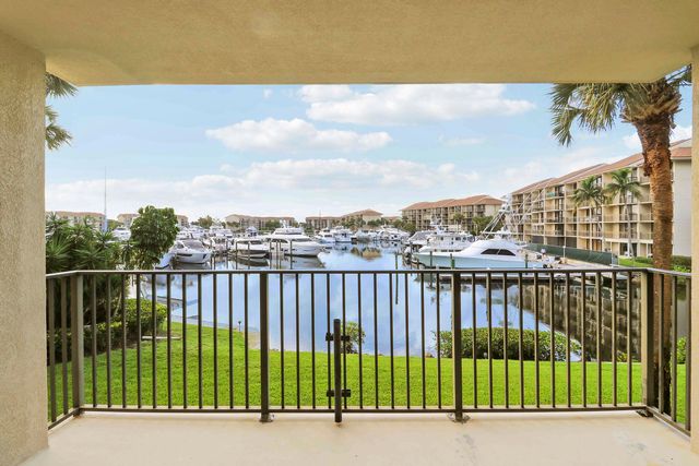 1601 Marina Isle Way 202, Jupiter, FL 33477