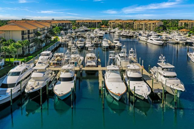1601 Marina Isle Way 202, Jupiter, FL 33477