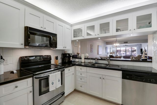 1601 Marina Isle Way 202, Jupiter, FL 33477