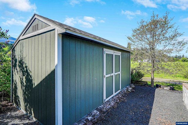 1231 SW 3rd Av, Mill City, OR 97360