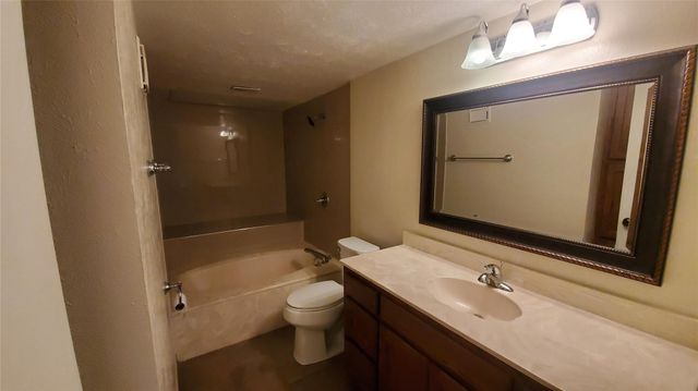 6002 Marvin Loving Drive 203, Garland, TX 75043