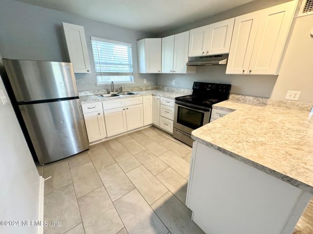 3337 DREW Street 3, Jacksonville, FL 32207