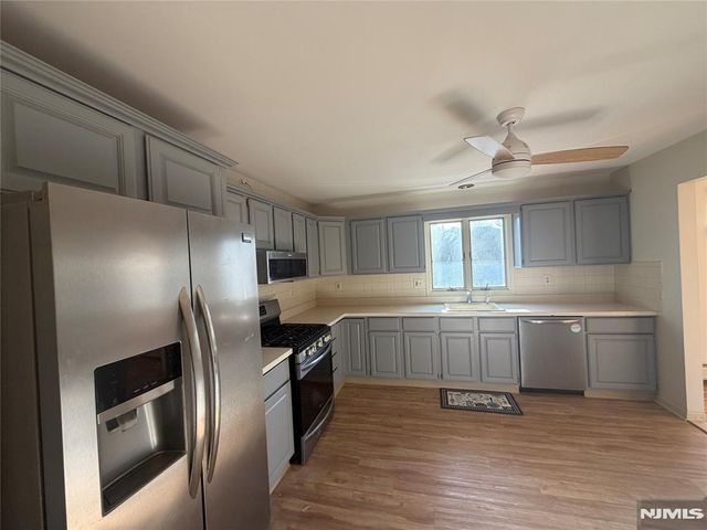 25 Elm Avenue 2, Fairview, NJ 07022