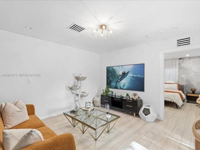 4628 SW 10th Street 4628, Miami, FL 33134