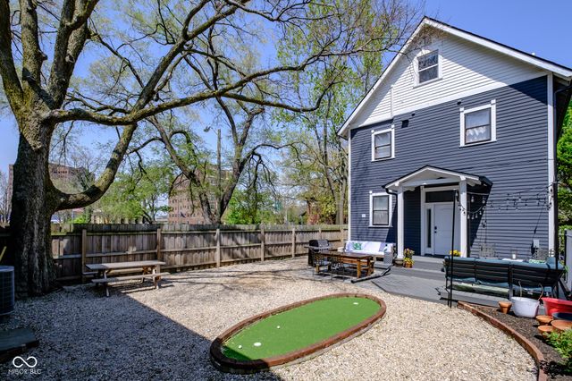 219 E 11th Street, Indianapolis, IN 46202