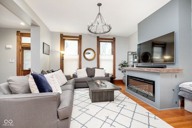 219 E 11th Street, Indianapolis, IN 46202