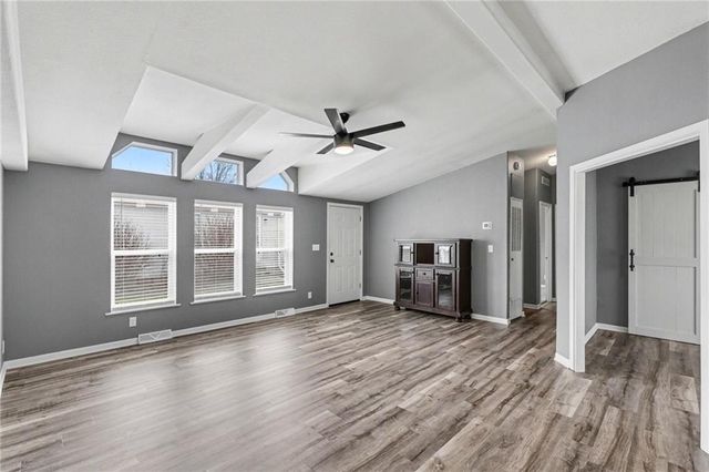 1002 NE White Oaks Lane, Oak Grove, MO 64075