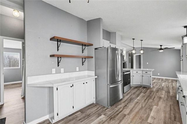 1002 NE White Oaks Lane, Oak Grove, MO 64075