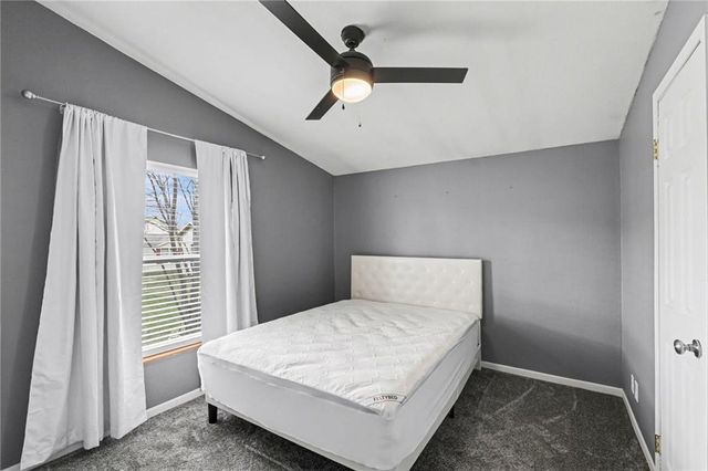 1002 NE White Oaks Lane, Oak Grove, MO 64075