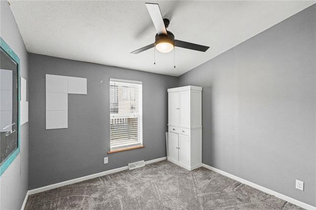 1002 NE White Oaks Lane, Oak Grove, MO 64075