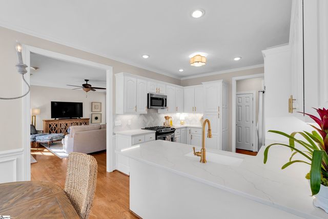 17 Gilder Point Court, Simpsonville, SC 29681