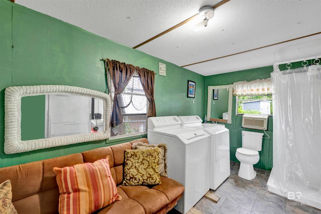 489 Elberta Loop, Lillian, AL 36549