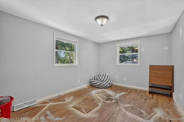 3047 Courtesy Drive, Flint, MI 48506