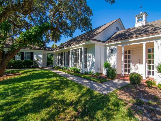 100 River Oak Lane, Indian River Shores, FL 32963