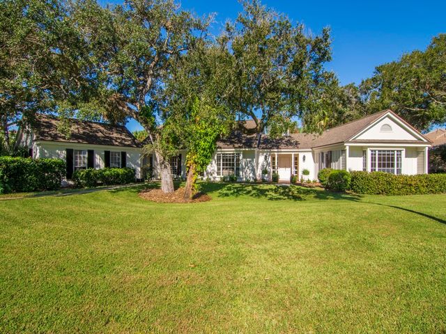 100 River Oak Lane, Indian River Shores, FL 32963