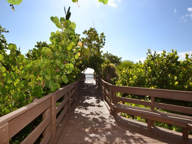 100 River Oak Lane, Indian River Shores, FL 32963