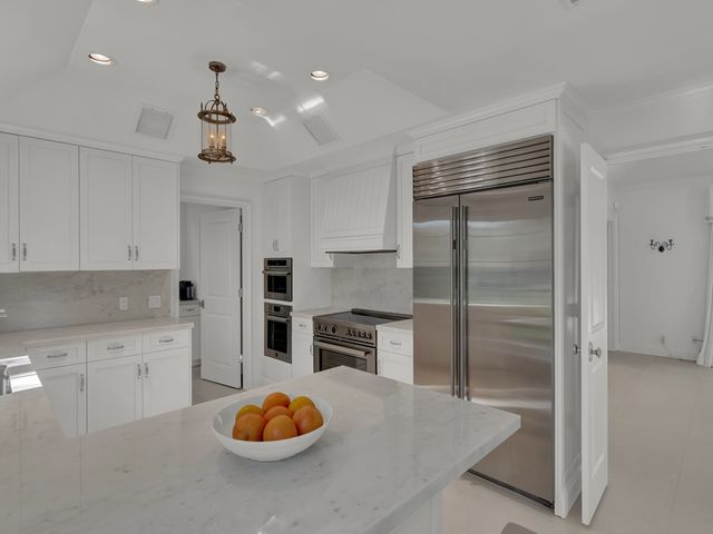 100 River Oak Lane, Indian River Shores, FL 32963