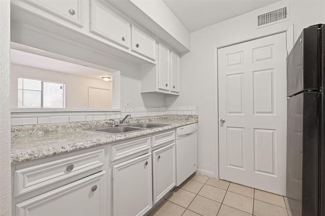 12519 Ashford Meadow Drive B, Houston, TX 77082