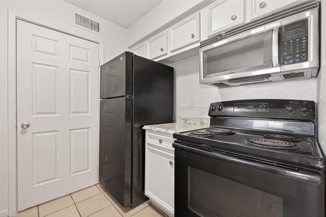 12519 Ashford Meadow Drive B, Houston, TX 77082