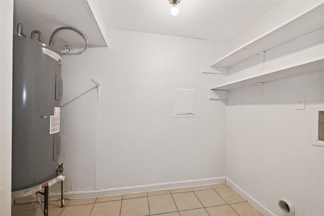 12519 Ashford Meadow Drive B, Houston, TX 77082