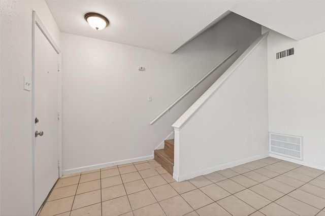 12519 Ashford Meadow Drive B, Houston, TX 77082