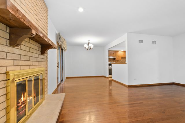 8316 ASHLEY Lane 1272, Tinley Park, IL 60477