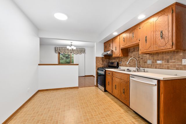 8316 ASHLEY Lane 1272, Tinley Park, IL 60477
