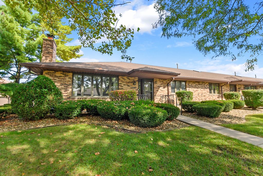 8316 ASHLEY Lane 1272, Tinley Park, IL 60477