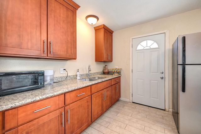 2660 23rd Ave, Sacramento, CA 95820