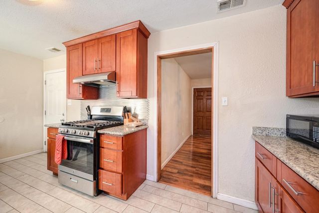 2660 23rd Ave, Sacramento, CA 95820