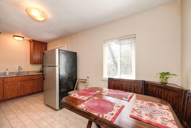 2660 23rd Ave, Sacramento, CA 95820