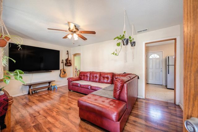 2660 23rd Ave, Sacramento, CA 95820