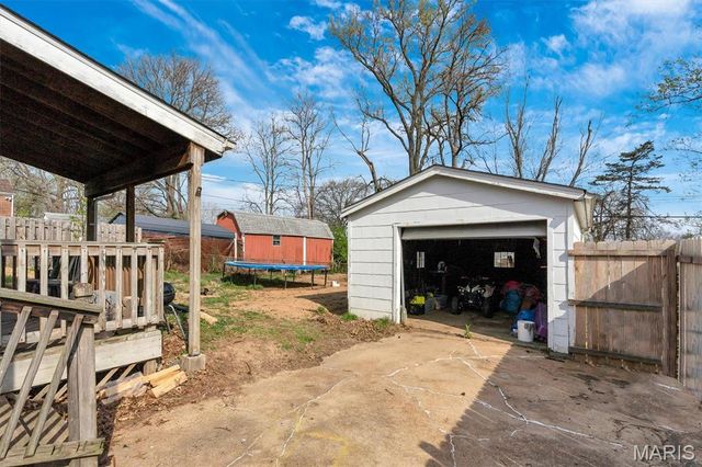 9107 Harold Drive, Berkeley, MO 63134