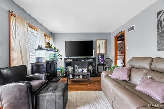 9107 Harold Drive, Berkeley, MO 63134