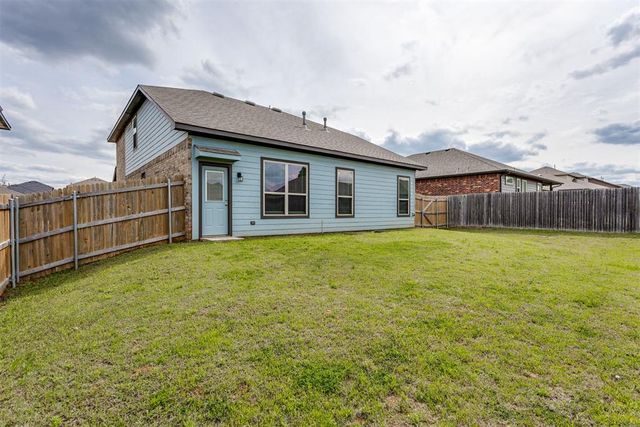 11205 NW 95th Terrace, Yukon, OK 73099