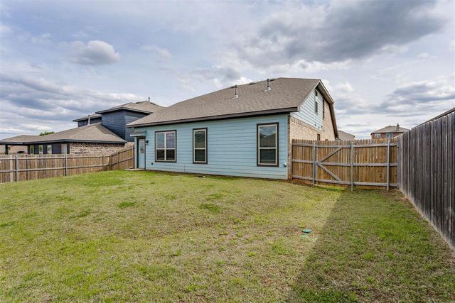 11205 NW 95th Terrace, Yukon, OK 73099