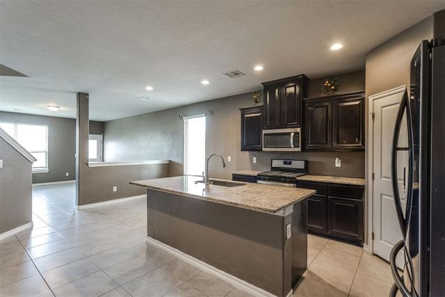 11205 NW 95th Terrace, Yukon, OK 73099