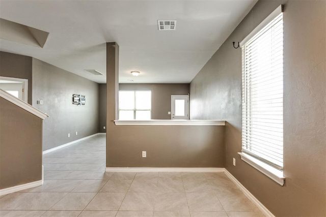 11205 NW 95th Terrace, Yukon, OK 73099