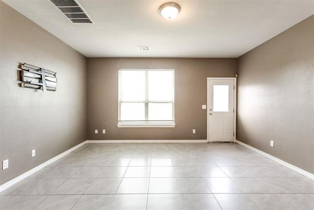11205 NW 95th Terrace, Yukon, OK 73099