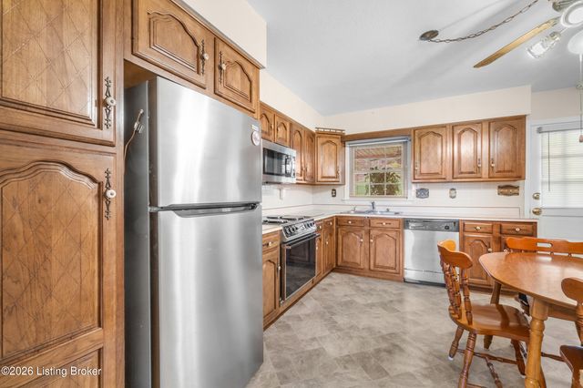 7410 Ridan Way, Louisville, KY 40214