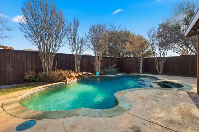 4148 Gardner Drive, The Colony, TX 75056