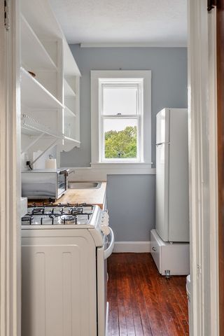 10 Dana St 309, Cambridge, MA 02138
