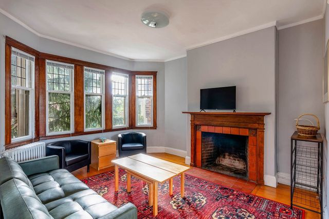10 Dana St 309, Cambridge, MA 02138
