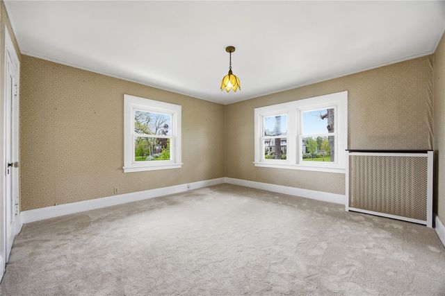 545 Knollwood Drive SE, Cedar Rapids, IA 52403