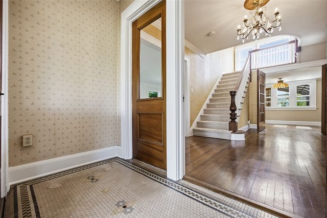 545 Knollwood Drive SE, Cedar Rapids, IA 52403